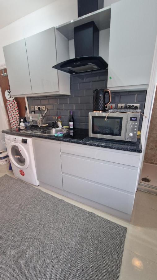 Small Cozy Studio Zone 1 Londra Exterior foto