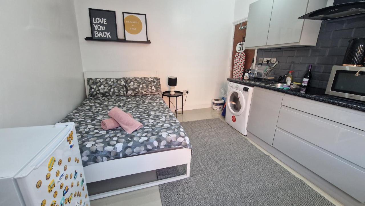 Small Cozy Studio Zone 1 Londra Exterior foto